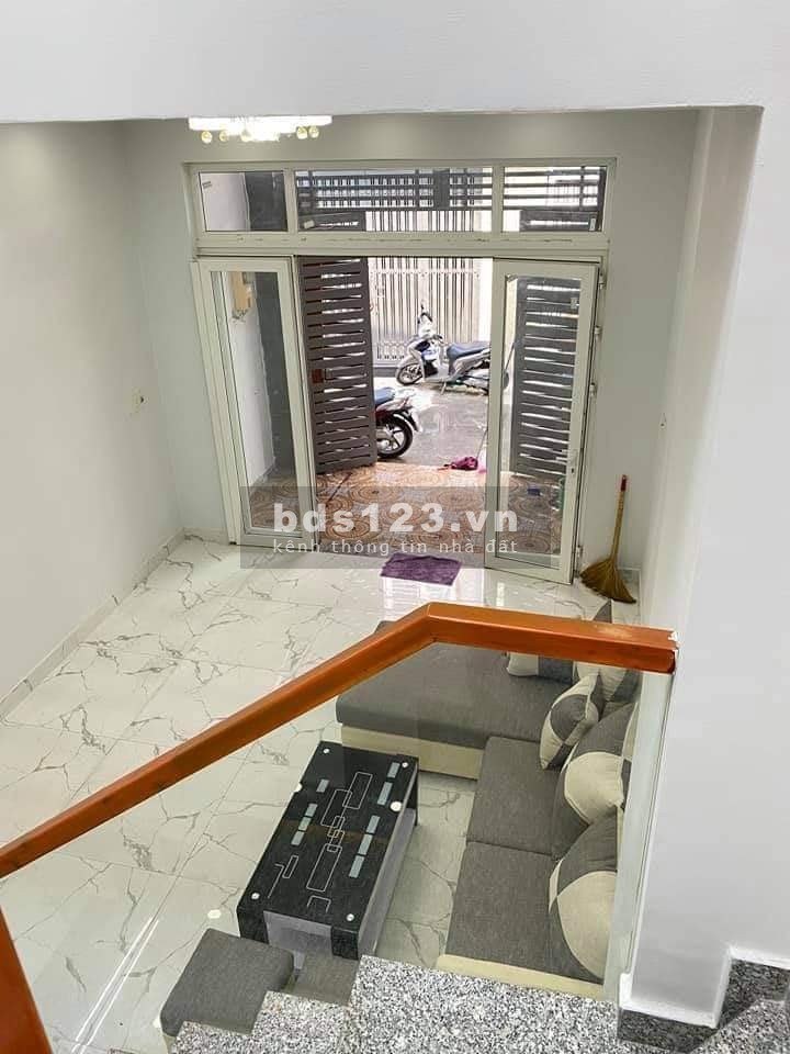Nhà hẻm xe hơi, cạnh Chợ Tân Trụ, hẻm Nguyễn Sỹ Sách, giá 4.3 tỷ, lhcc