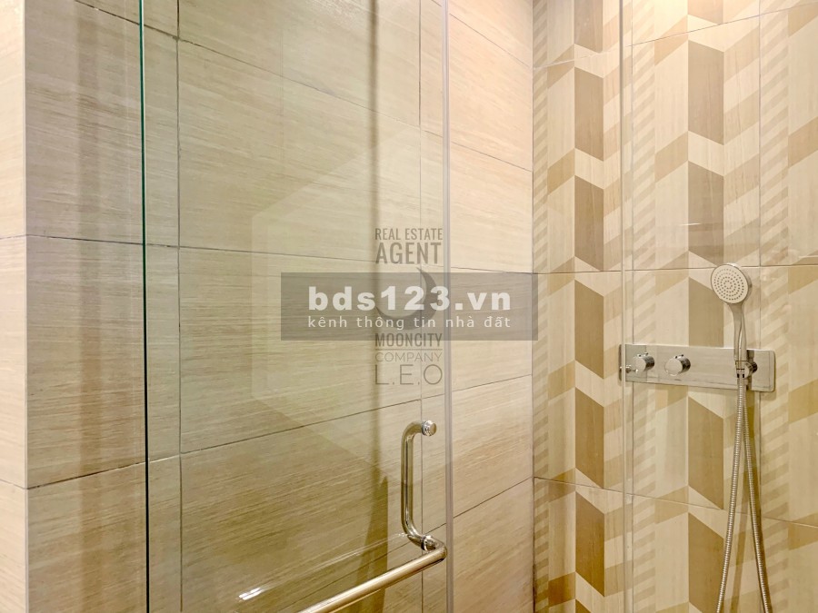 Cho thuê căn hộ cao cấp 2 phòng ngủ, có sẵn đầy đủ nội thất, dt 76m2