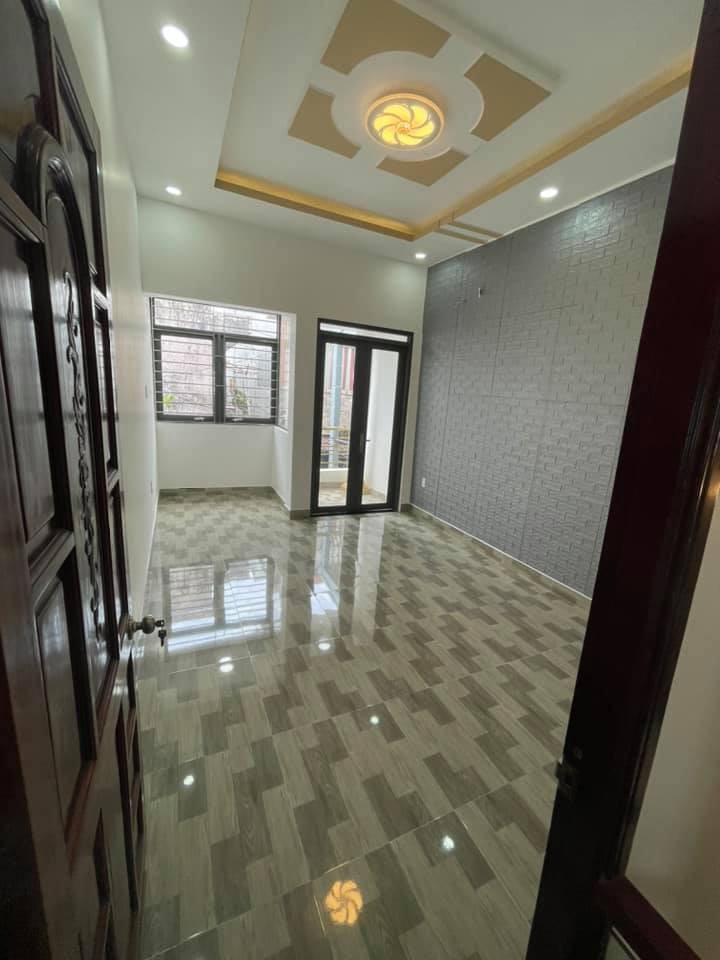 Bán gấp nhà hẻm Trần Xuân Soạn Quận 7 tiện ích xung quanh đầy đủ