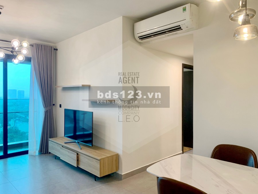 Cho thuê căn hộ cao cấp 2 phòng ngủ, có sẵn đầy đủ nội thất, dt 76m2