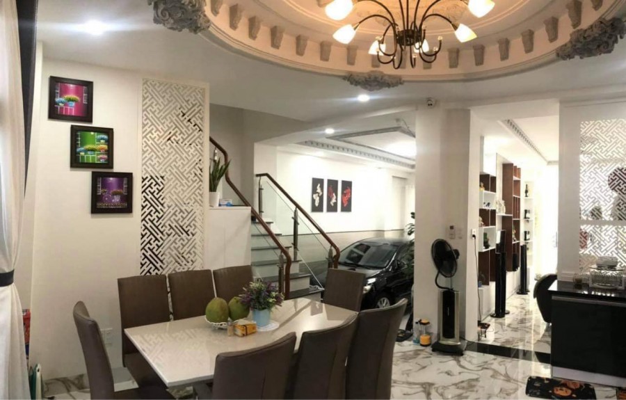 Mặt tiền ngang 8m xe tăng ngủ trong nhà 4 tầng Quận 7 giá 13tỷ8, đường lớn