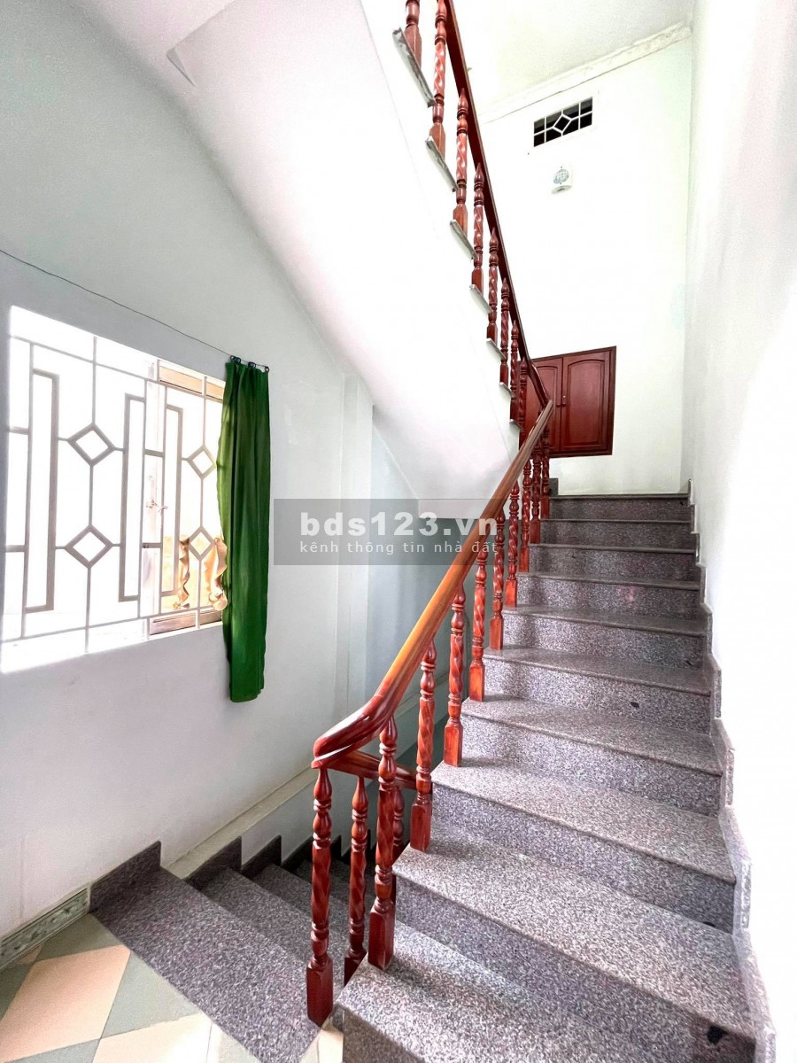 DIỆN TÍCH KHỦNG - CHỦ ĐI MỸ ĐỊNH CƯ BÁN GẤP - GIÁ 4 TỶ 5