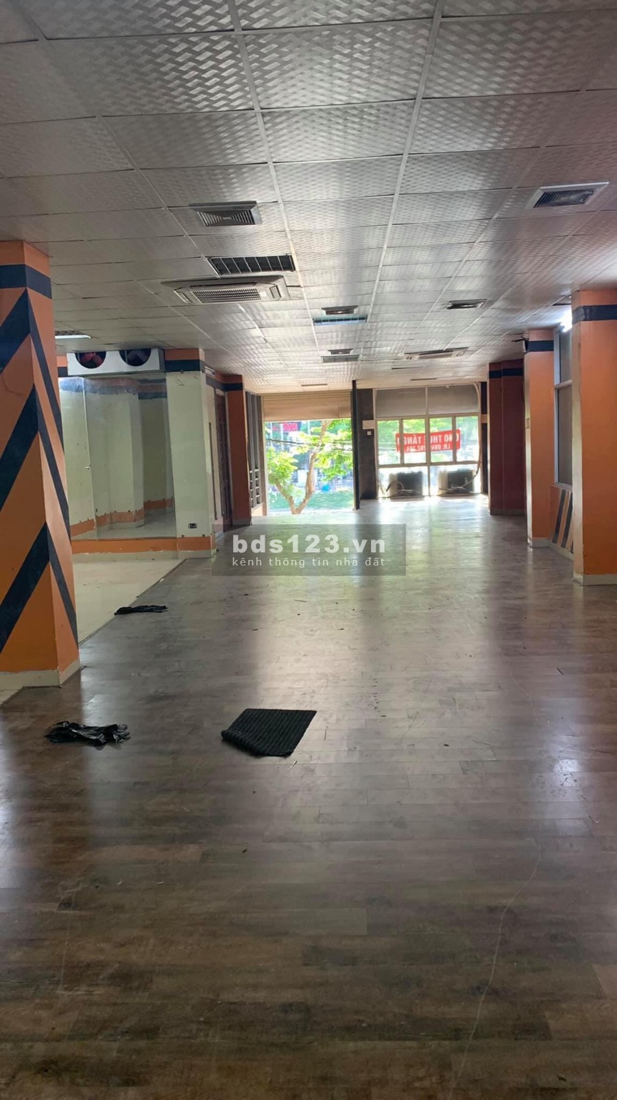 Cho thuê mặt bằng Vũ Tông Phan, diện tích 230m2, Giá 36 triệu/tháng