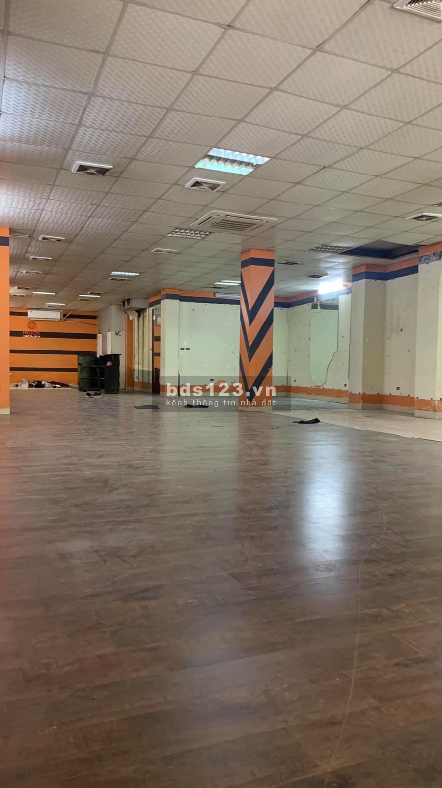 Cho thuê mặt bằng Vũ Tông Phan, diện tích 230m2, Giá 36 triệu/tháng