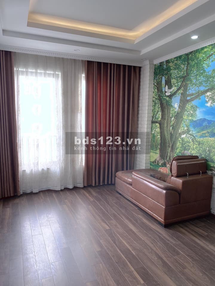 Đại Hót bán nhà Bát Khối Quận Long Biên, lô góc 3 mặt thoáng, dt 60m2, giá 3.5 tỷ