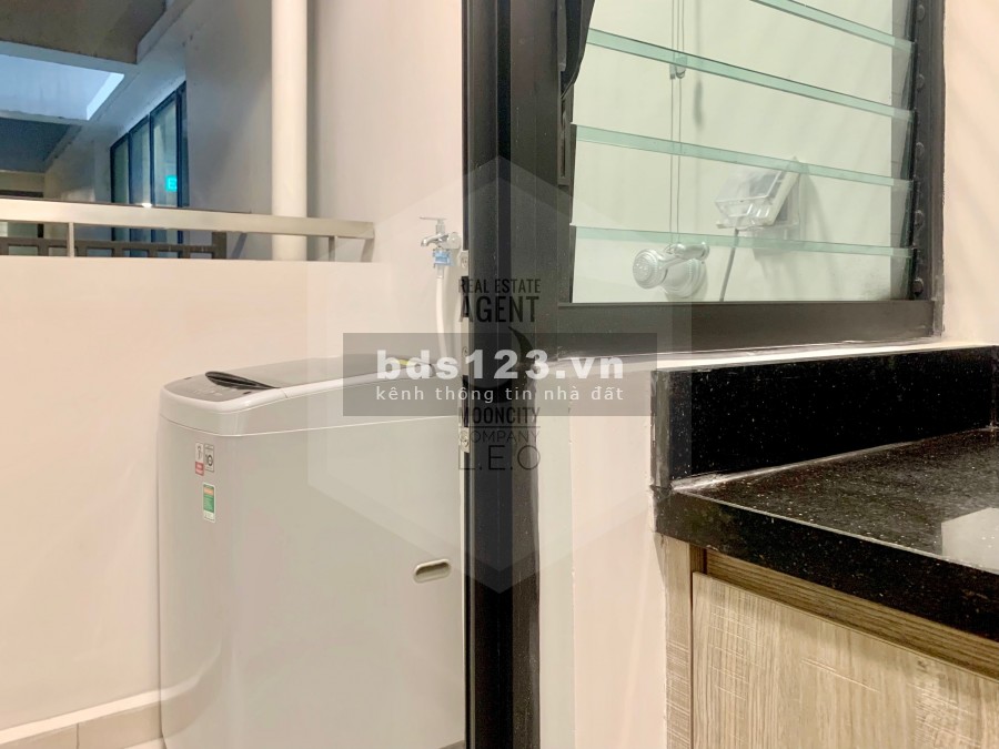 Cho thuê căn hộ cao cấp 2 phòng ngủ, có sẵn đầy đủ nội thất, dt 76m2