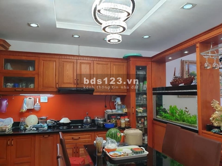 Bán nhà hẻm 6m, đường số 6, Quận Bình Tân, dt 32m2, sổ vuông vức, giá 2 TỶ 6