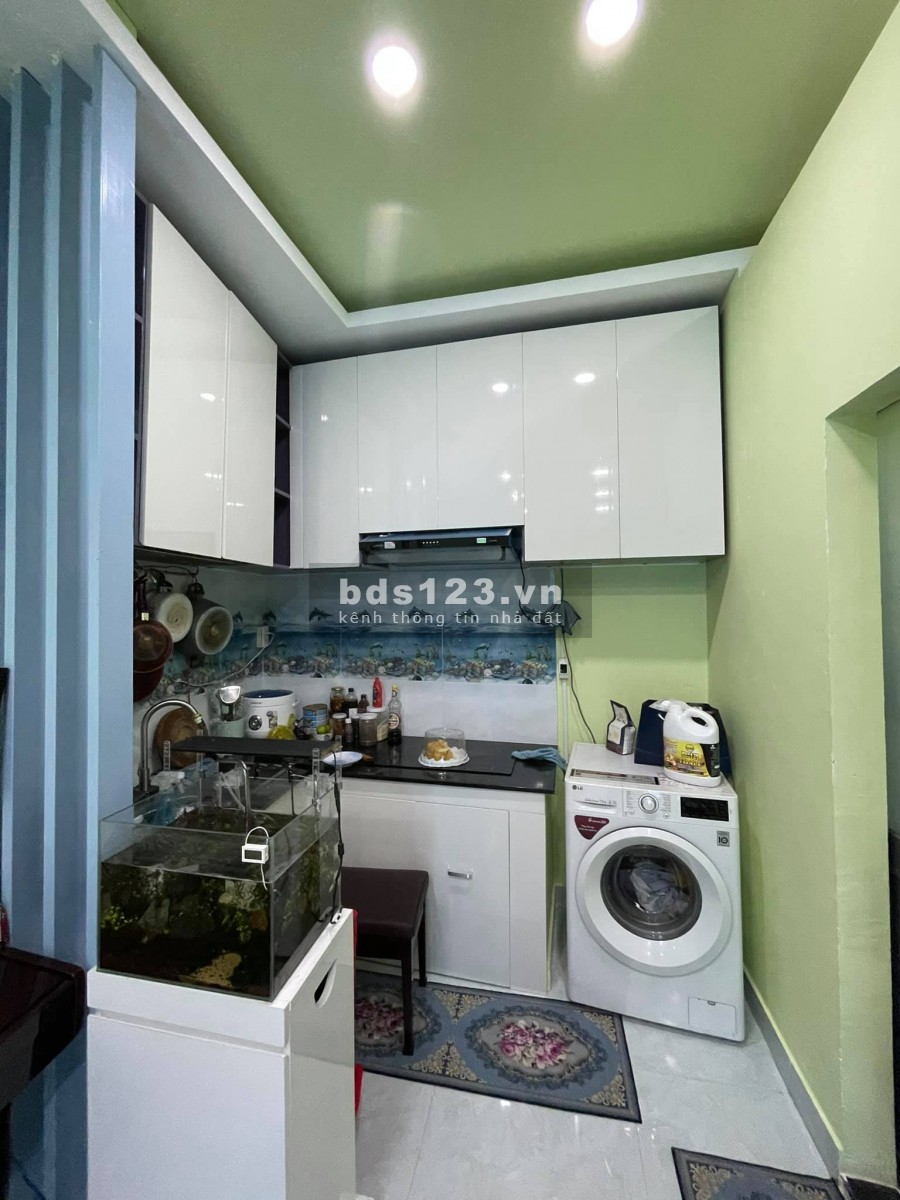 Bán nhà Bạch Đằng P.24 Bình Thạnh, Hẻm rộng gần 4m, Dt 36m2 giá 2.9 tỷ