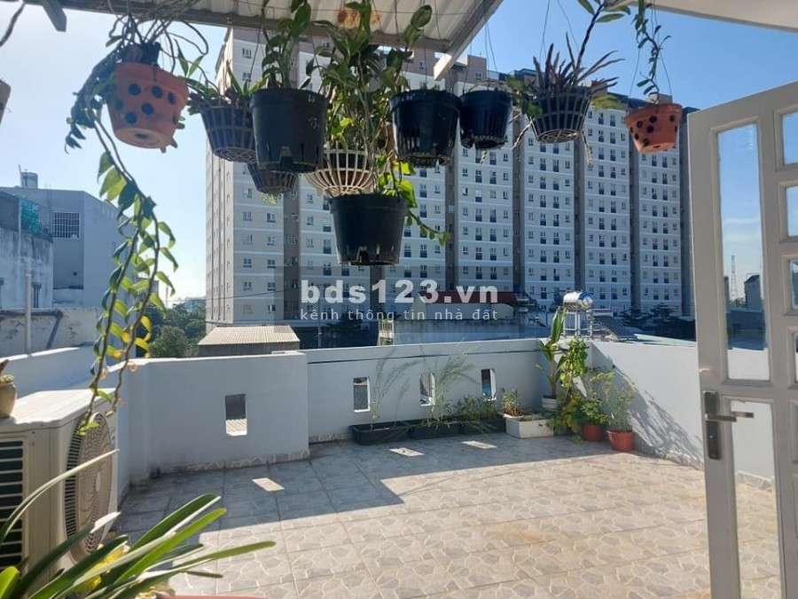 Cần bán gấp nhà Mặt tiền, 1p ra chợ Tân Hương, Ngang 5M, 60M2, chỉ 4.7 Tỷ.