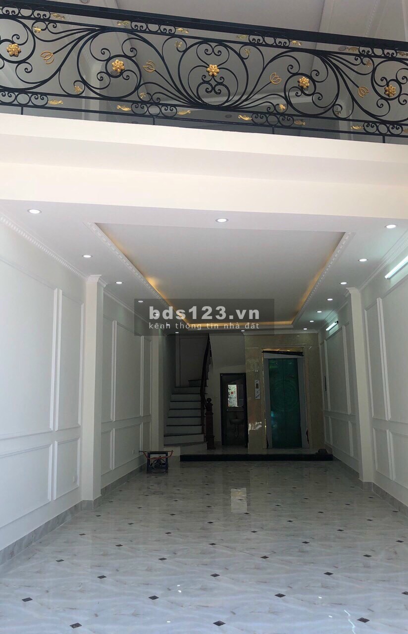 Bán nhà ngay mt Lê Trọng Tấn, Hà Đông, phân lô, có gara ô tô, vỉa hè rộng, nở hậu, giá 7.3 tỷ