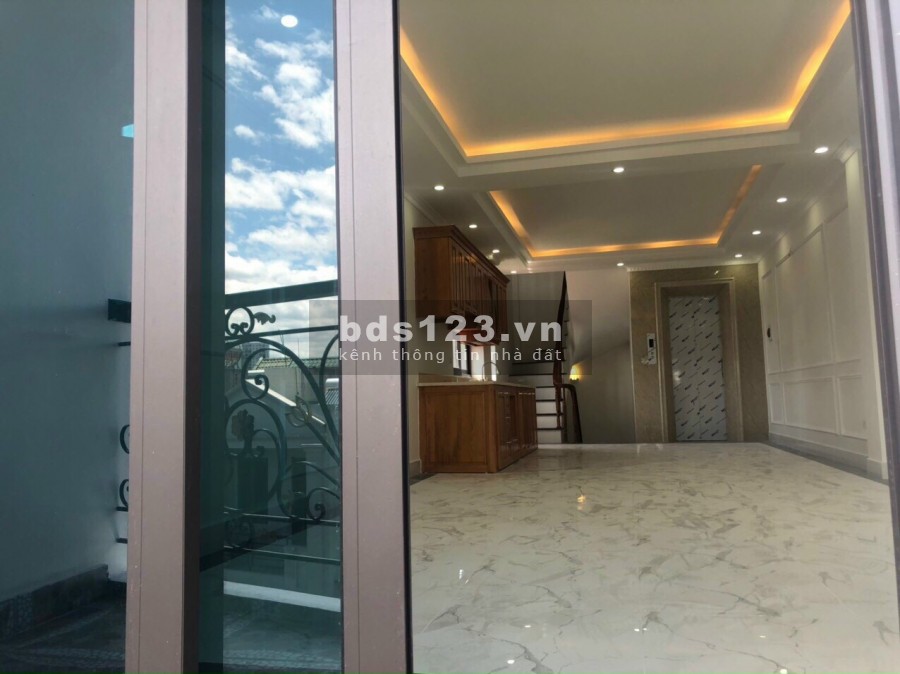 Bán nhà ngay mt Lê Trọng Tấn, Hà Đông, phân lô, có gara ô tô, vỉa hè rộng, nở hậu, giá 7.3 tỷ