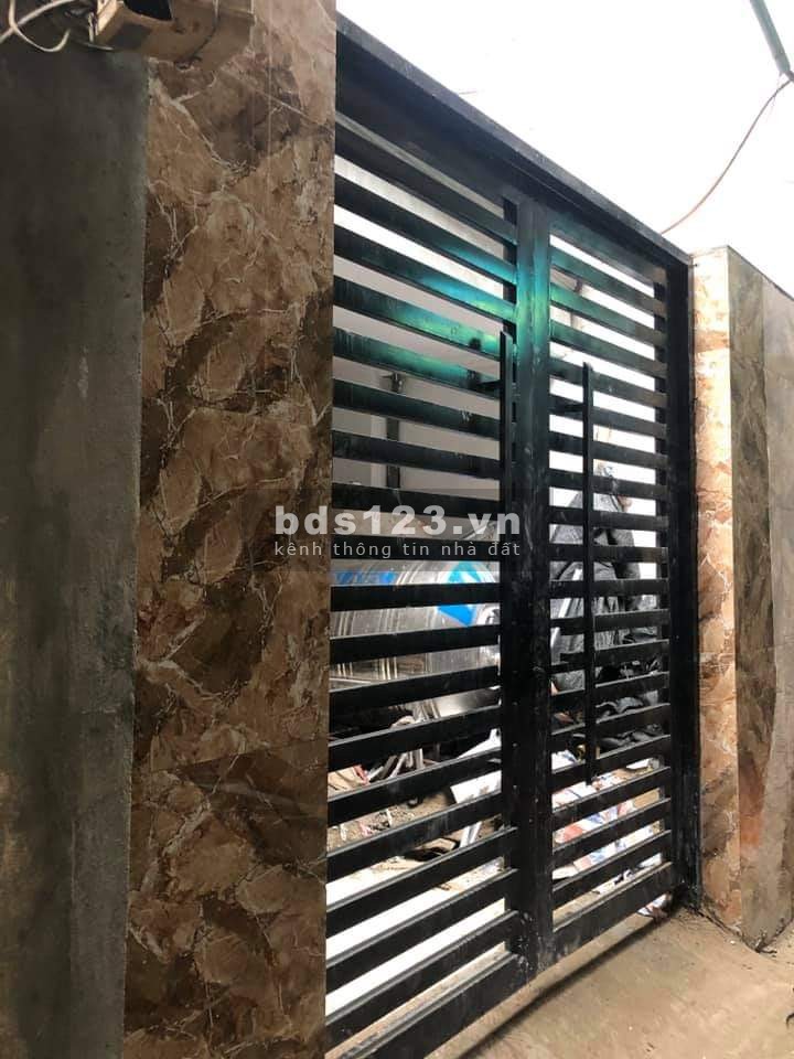 Bán tòa CHDV cao cấp Cầu Giấy, cam kết thuê lại 45 triệu/ 1 tháng