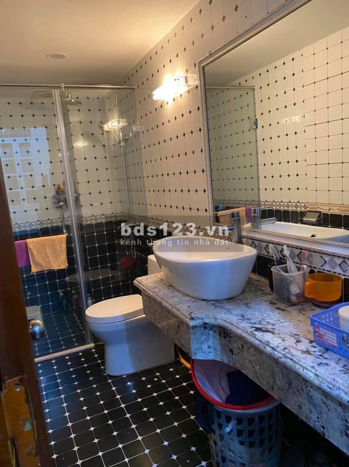 Bán gấp nhà đẹp ở ngay, p.Mai Anh Tuấn, gần hồ, dt 68m2, 5 tầng, giá 9.33 tỷ