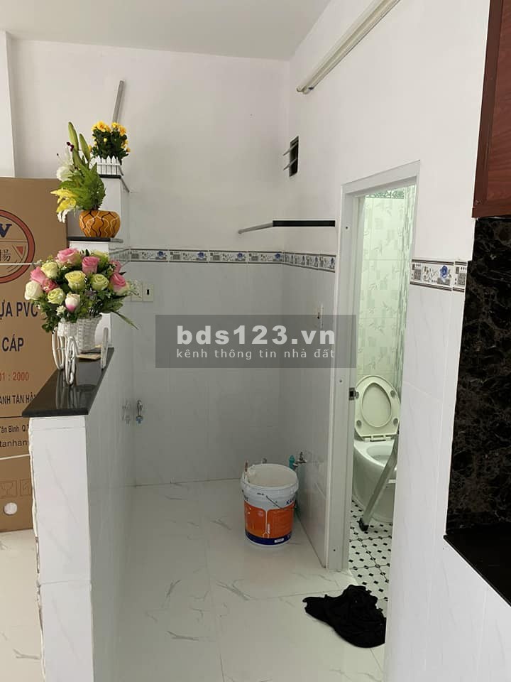 Quá hiếm nhà rộng 34m2 chỉ 2 tỷ 9. Bán nhà ni Sư Huỳnh Liên, Tân Bình