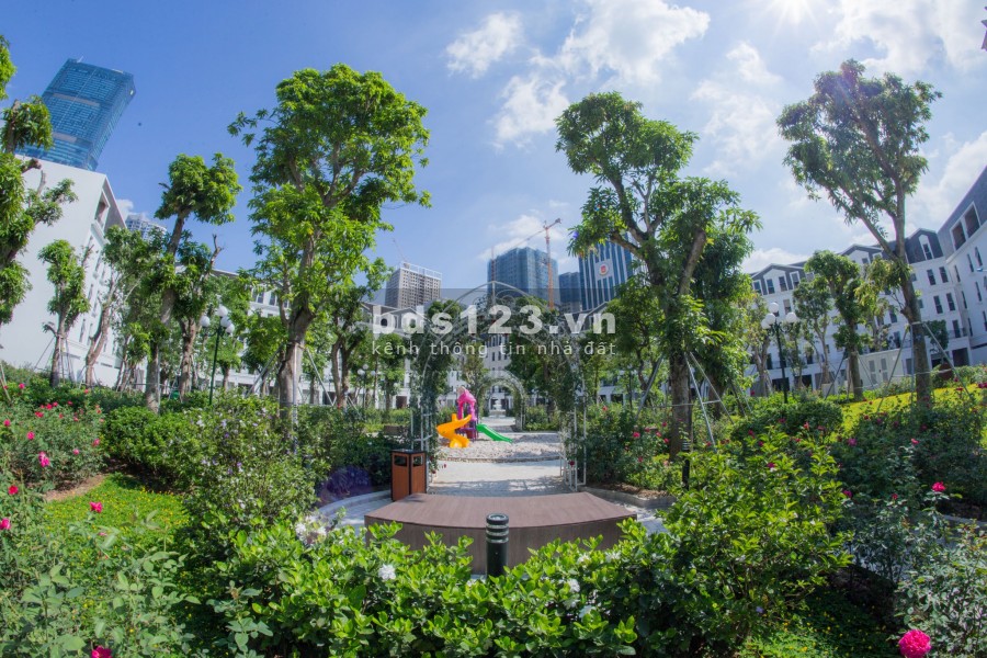 Nhà liền kề KĐT Nam Trung Yên, cách công viên rộng 10ha chỉ 50m