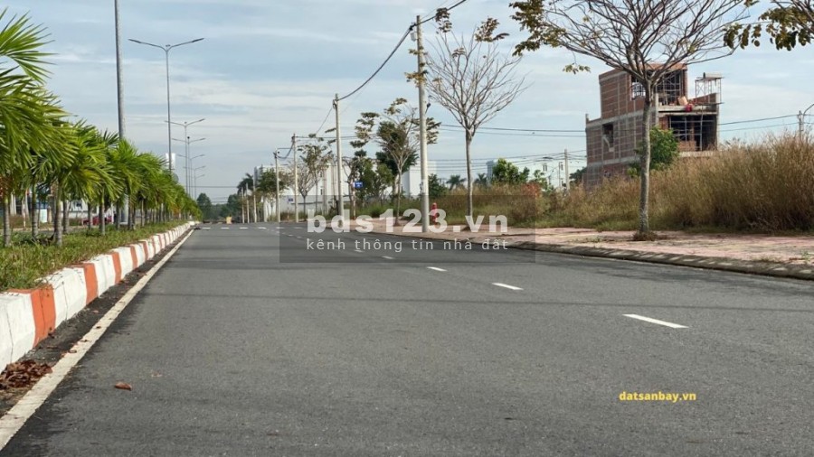 Cần tiền bán gấp lô 100m2 gần sân bay Long Thành chỉ 2,1 tỷ