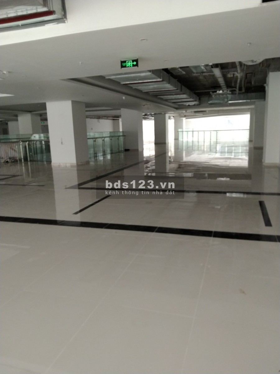 Cho thuê văn phòng DT 300m2, 500m2, 1000m2 tại Chân đế chung cư 35 Lê Văn Thiêm, Thanh Xuân, Hà Nội. LH.0866683628