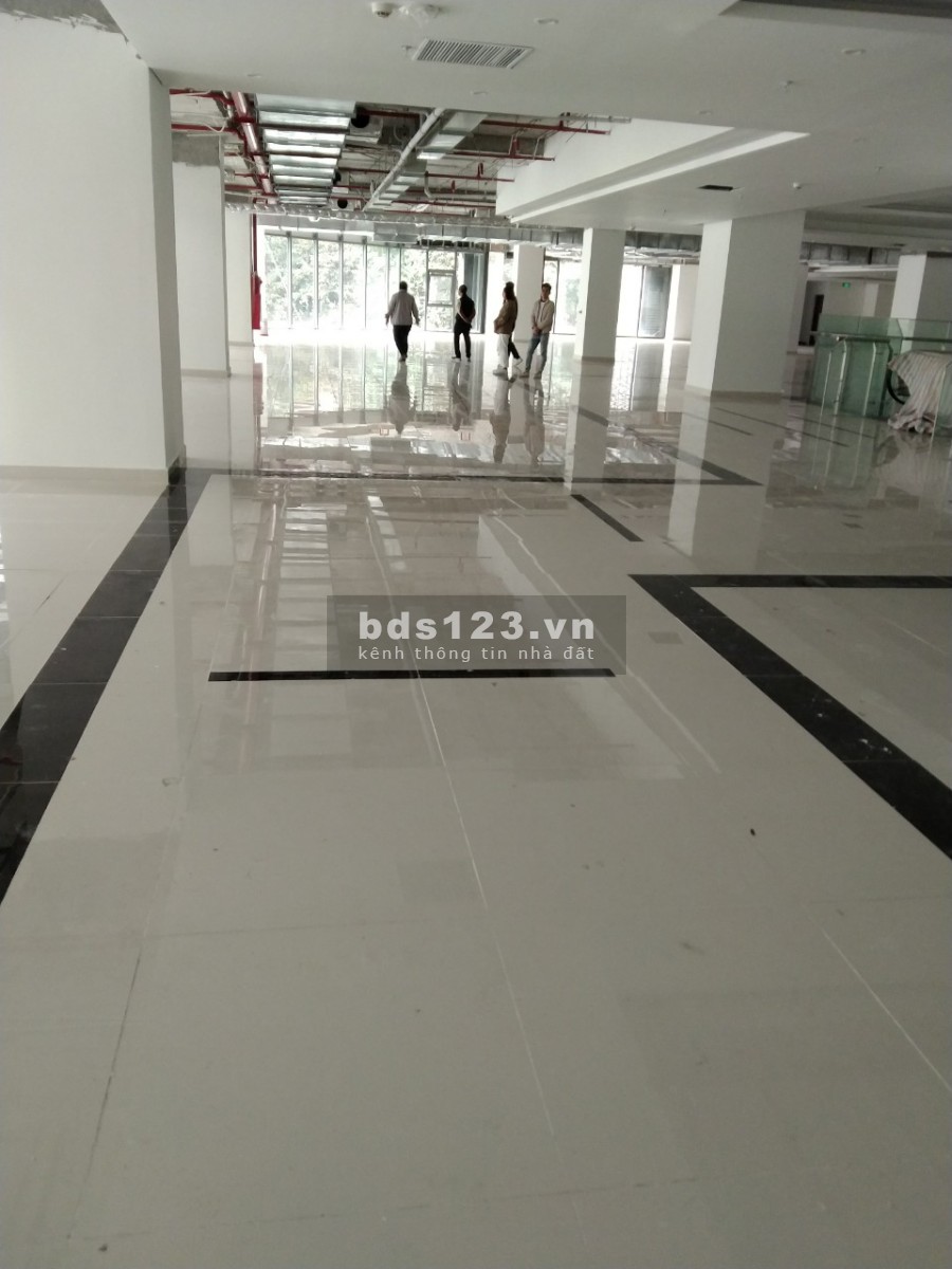 Cho thuê văn phòng DT 300m2, 500m2, 1000m2 tại Chân đế chung cư 35 Lê Văn Thiêm, Thanh Xuân, Hà Nội. LH.0866683628