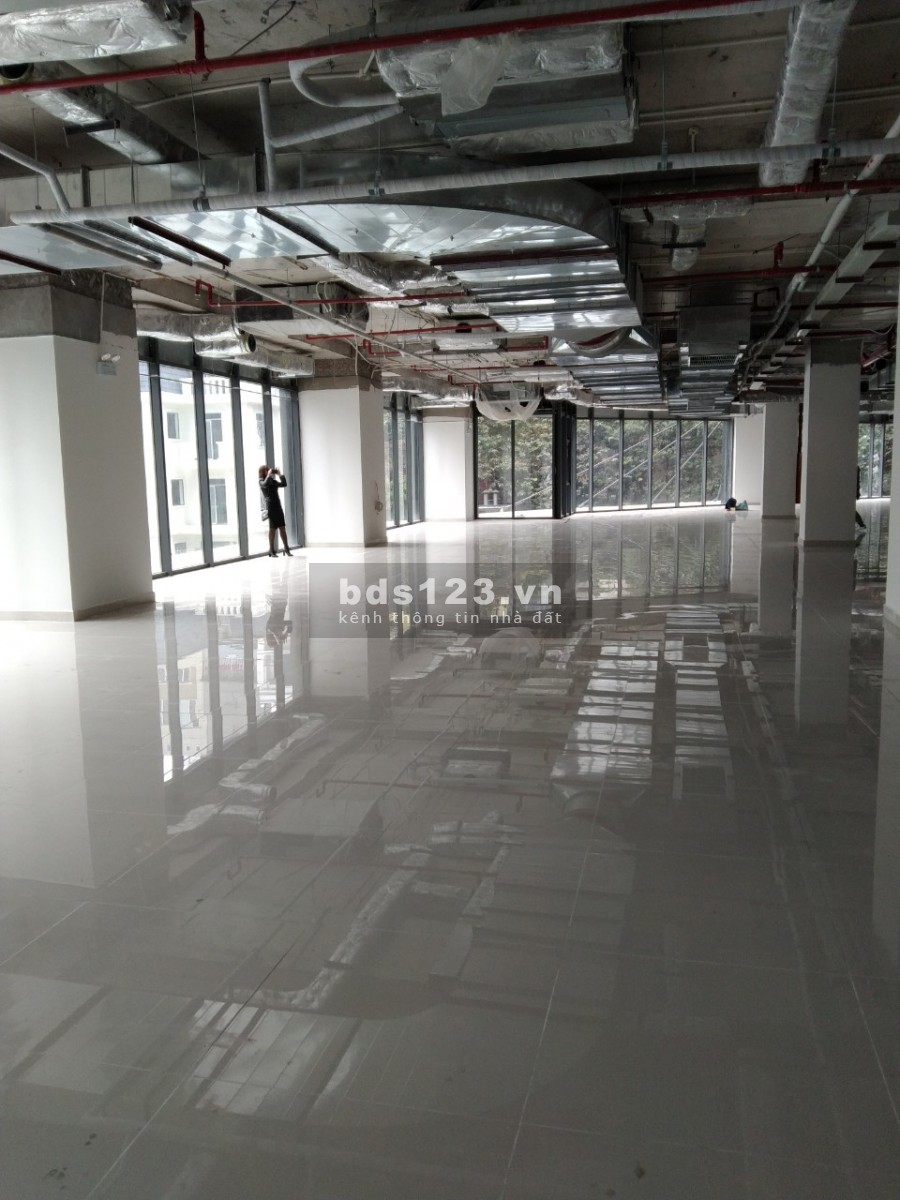 Cho thuê văn phòng DT 300m2, 500m2, 1000m2 tại Chân đế chung cư 35 Lê Văn Thiêm, Thanh Xuân, Hà Nội. LH.0866683628