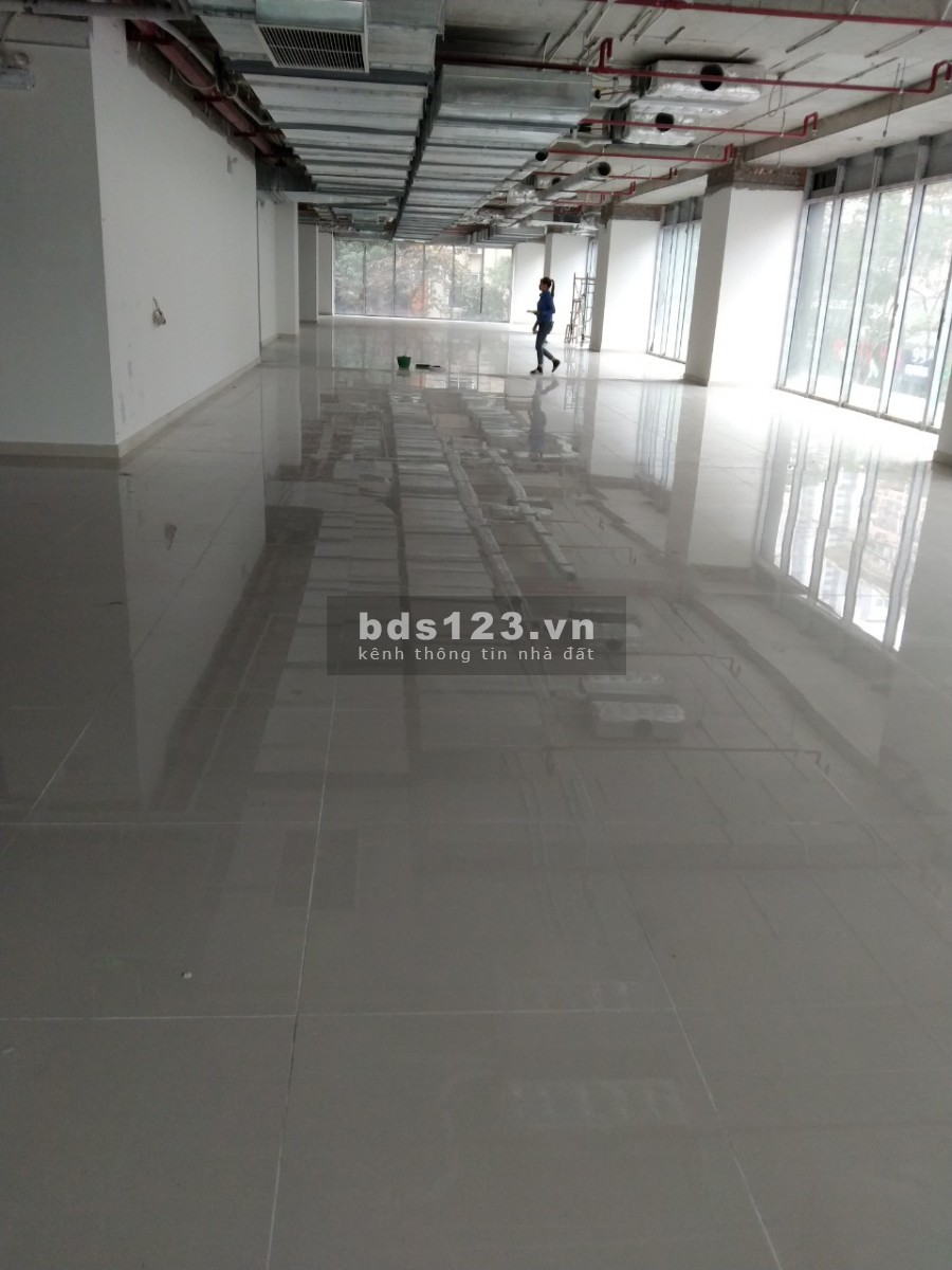 Cho thuê văn phòng DT 300m2, 500m2, 1000m2 tại Chân đế chung cư 35 Lê Văn Thiêm, Thanh Xuân, Hà Nội. LH.0866683628