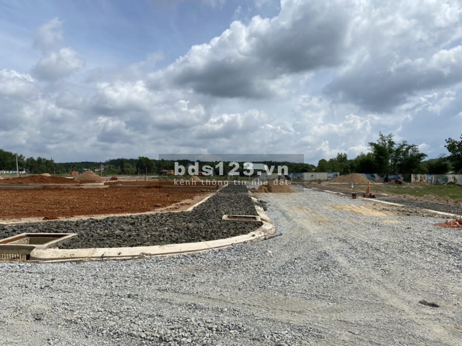 Bán đất nền 100m2 thổ cư huyện Đồng Phú, giá chỉ 680tr, có sổ từng nền