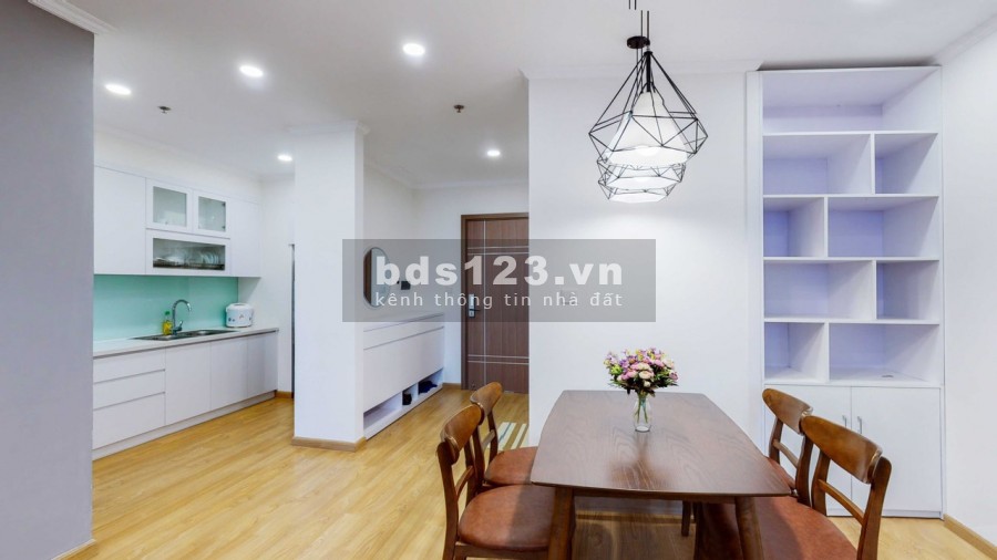 Cần cho thuê căn hộ 3 Phòng ngủ 104m2 ở Goldmark City,Full đồ 11tr/ tháng. Liên hệ 0868864520