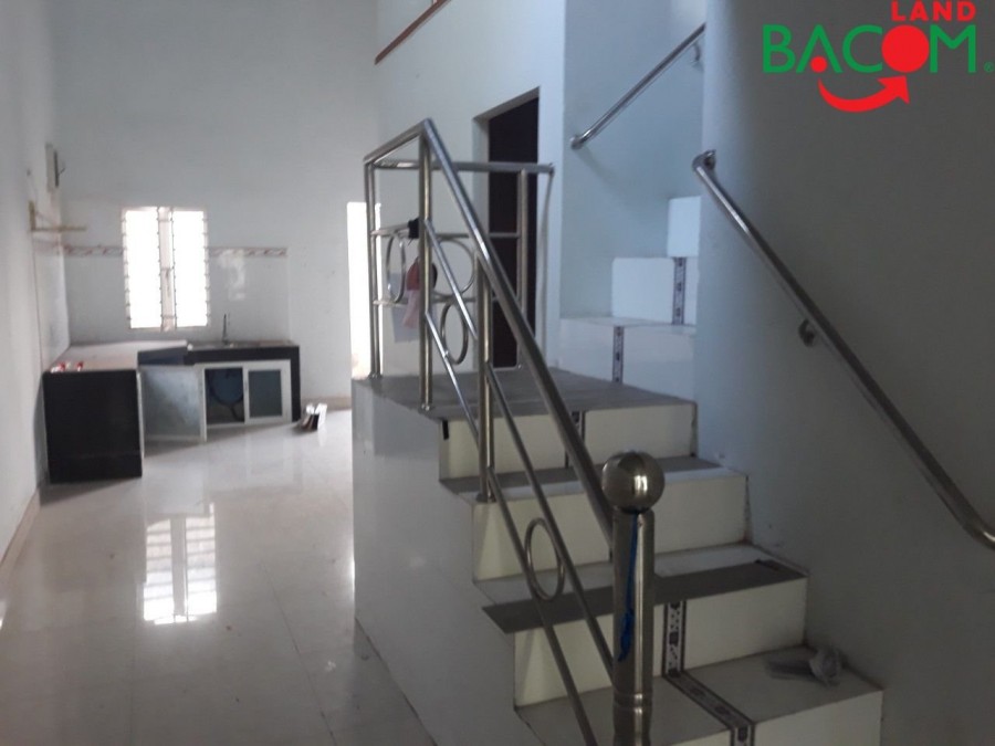 Bán nhà 120m2 ngay Cư Xá Công An Phường Tân Hiệp, SHR thổ cư, đường xe hơi quay đầu