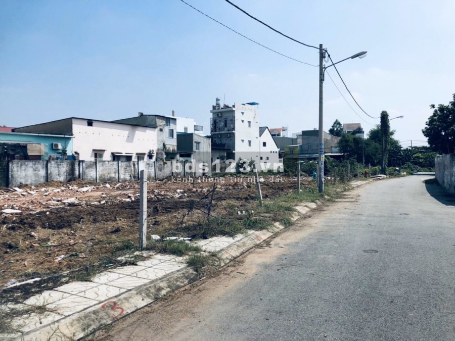 Đất Phú Hữu - Quận 9 Giá chưa qua đầu tư, giá bán 47 triệu/m2