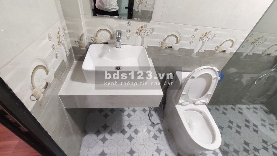 Siêu Phẩm bán nhà Cổ Nhuế, ô tô cách nhà 5m, giá bán nhỉnh 3 tỷ