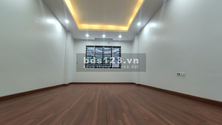 Siêu Phẩm bán nhà Cổ Nhuế, ô tô cách nhà 5m, giá bán nhỉnh 3 tỷ