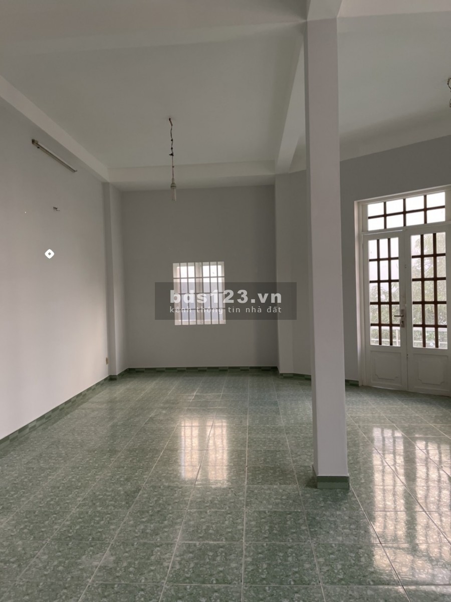 Nhà hẻm xe tải Tân Hương, 10x15m, 2 lầu, S.thượng, 4PN, 4WC