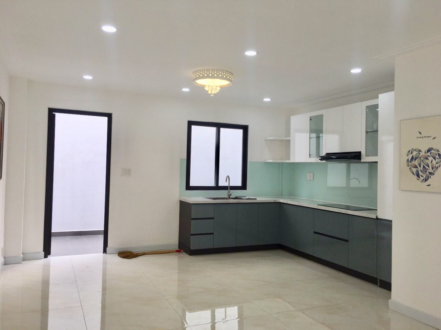 Bán nhà Đường Liên Phường Quận 9 giá tốt, duy nhất 1 căn, giá 7.95 tỷ