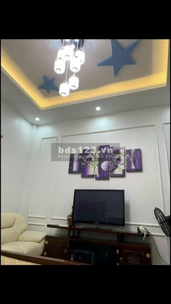 Bán nhà phố Thiên Hiền, View Thoáng, diện tích 42m2, giá 3.2 tỷ