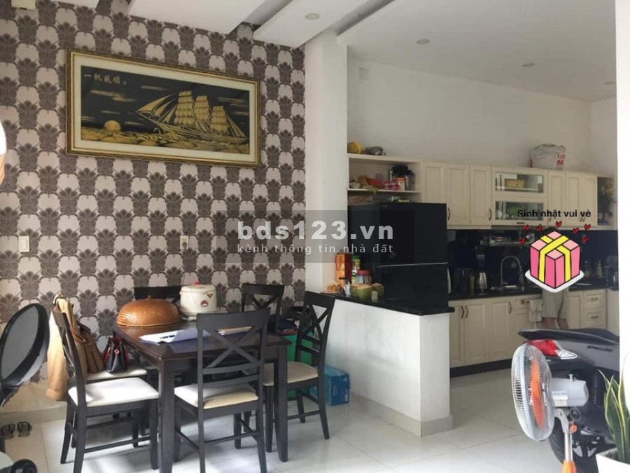Hẻm xe hơi vài bước ra mặt tiền Thích Quảng Đức, chỉ hơn 100 triệu/m2, 3 lầu, lh 0909484131