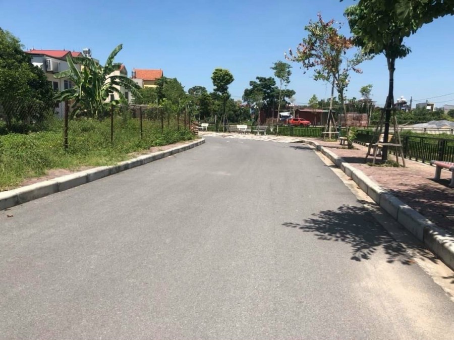 Cần bán 92m2 bìa làng Xóm Vang Cổ Loa Đông Anh Hà Hội, lh 0979040629.