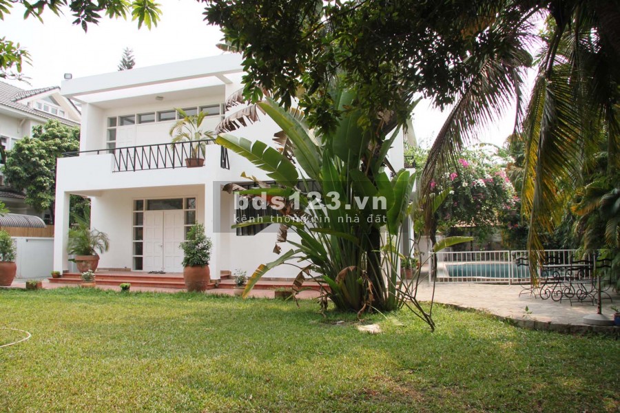 Villa diện tích 850m2, hồ bơi sân vườn, 1 trệt, 1 lầu, 4 pn, Trần Não, Bình An, Quận 2