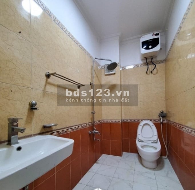 Nhà mặt đường chùa Hàng. kinh doanh cực tốt 85m2 chỉ 7,65 tỷ