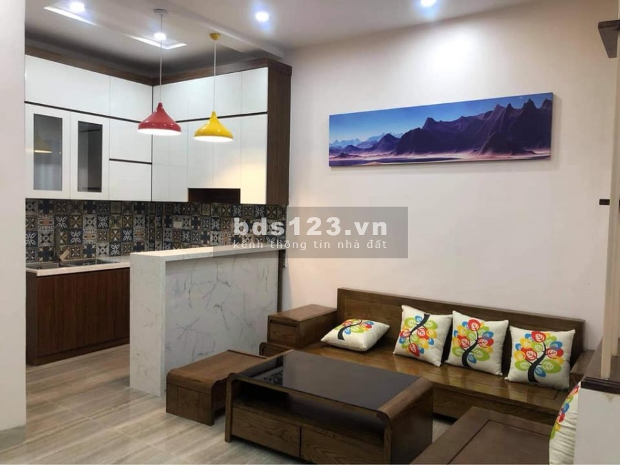 Nhà đẹp ngõ nông, ô tô 15m, 5 tầng 4 ngủ, Chùa Láng, chỉ 3.85 tỷ
