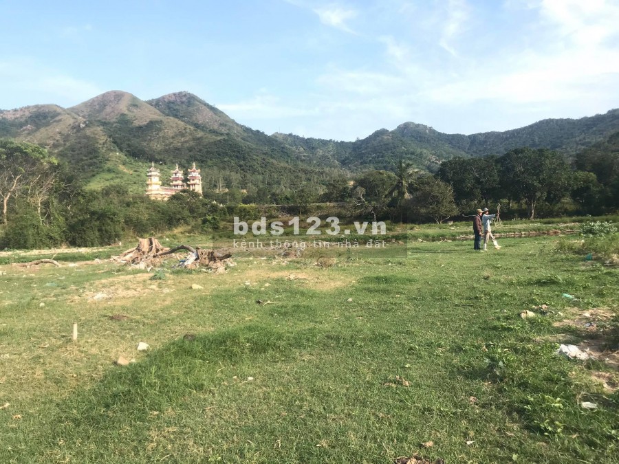 Bán đất vườn Lương Sơn, Nha Trang có suối rộng 8 sào giá rẻ LH 0788.558.552