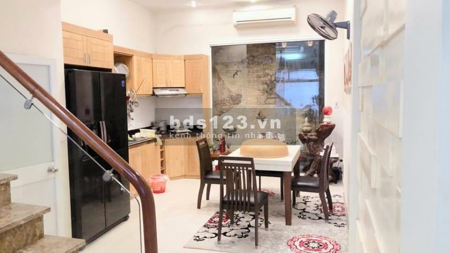 Hiếm! nhà Cầu Giầy, 2 thoáng, mặt ngõ, oto, kinh doanh 3 bước ra phố,52m2*4T. Chỉ 9.1 tỷ