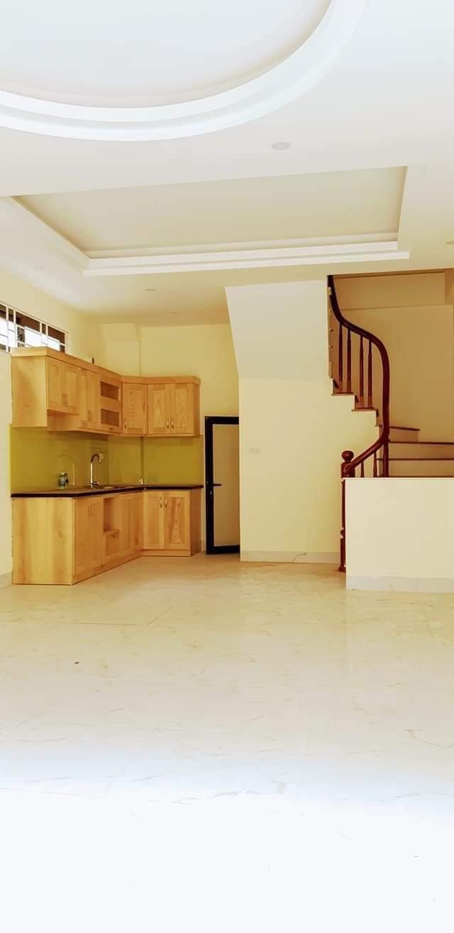 Bán Căn duy nhất,Phố Phạm Hùng, 5 tầng x 35m. Chỉ 3 tỷ, Nhà mới ở luôn