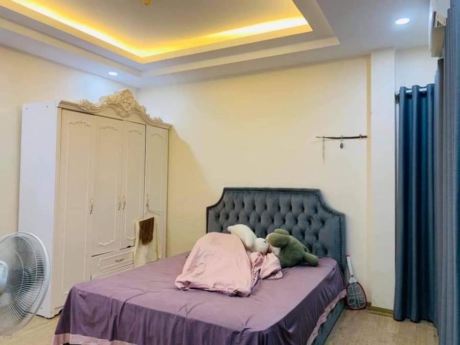 Chính chủ nhờ bán nhà 4 tầng Tây Sơn 50m2, giá 4.65 tỷ, ngay gần ngã tư Sở và Tây