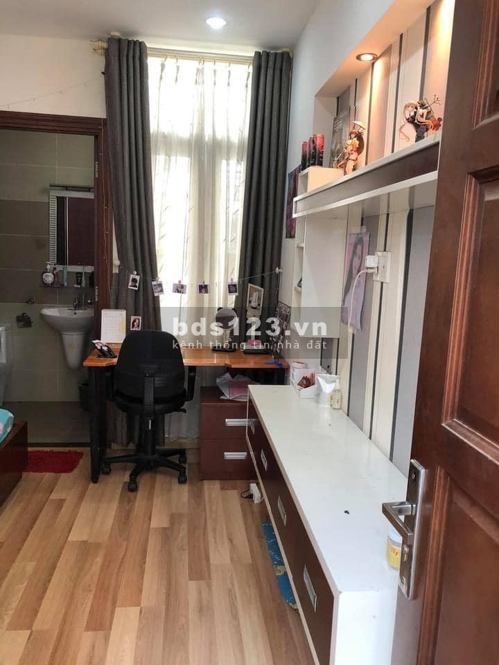 Bán nhà Trung Tâm Quận 5 đẹp lộng lẫy, mê ly, giá bán chỉ 16.5 tỷ