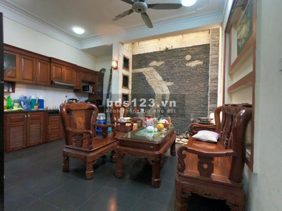 Bán nhà Cầu Giấy ô tô vào nhà 153mx3,5T lô góc, mt 8,5m 50m ra phố 0969040000.