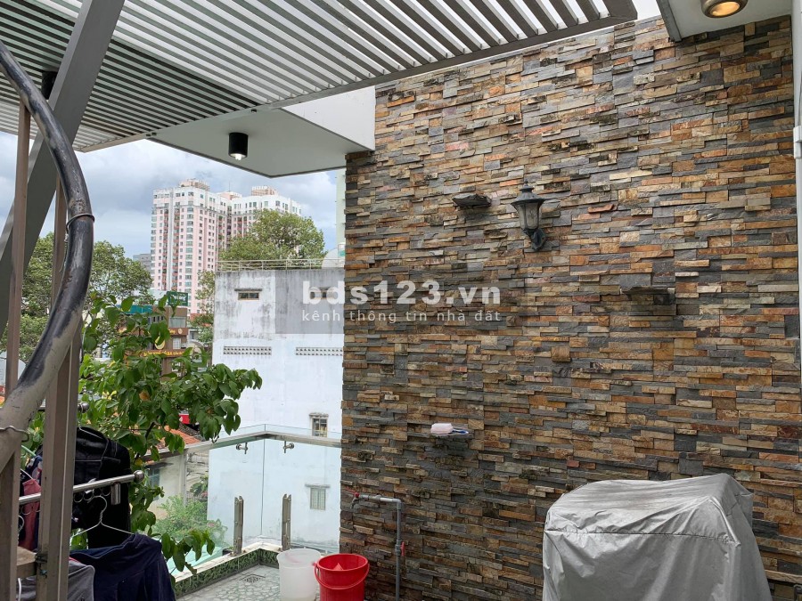 Bán nhà Trung Tâm Quận 5 đẹp lộng lẫy, mê ly, giá bán chỉ 16.5 tỷ