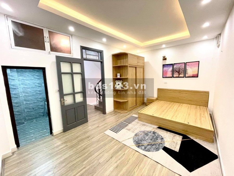 Cực phẩm nhà phố Khương Trung, Thanh Xuân 34m2, 5 tầng, mặt tiền 5.5m, giá 3.5 tỷ.