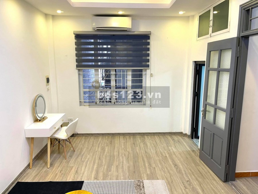 Cực phẩm nhà phố Khương Trung, Thanh Xuân 34m2, 5 tầng, mặt tiền 5.5m, giá 3.5 tỷ.