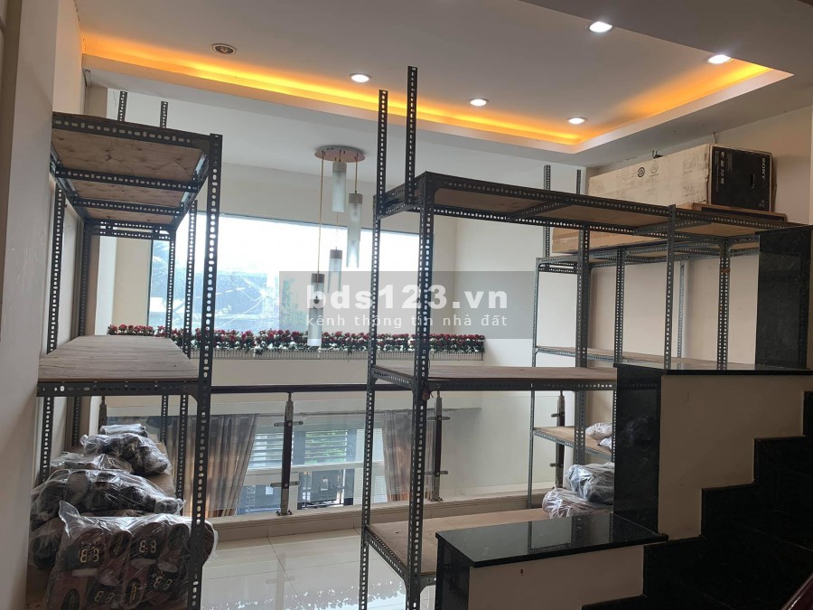 Bán nhà Trung Tâm Quận 5 đẹp lộng lẫy, mê ly, giá bán chỉ 16.5 tỷ