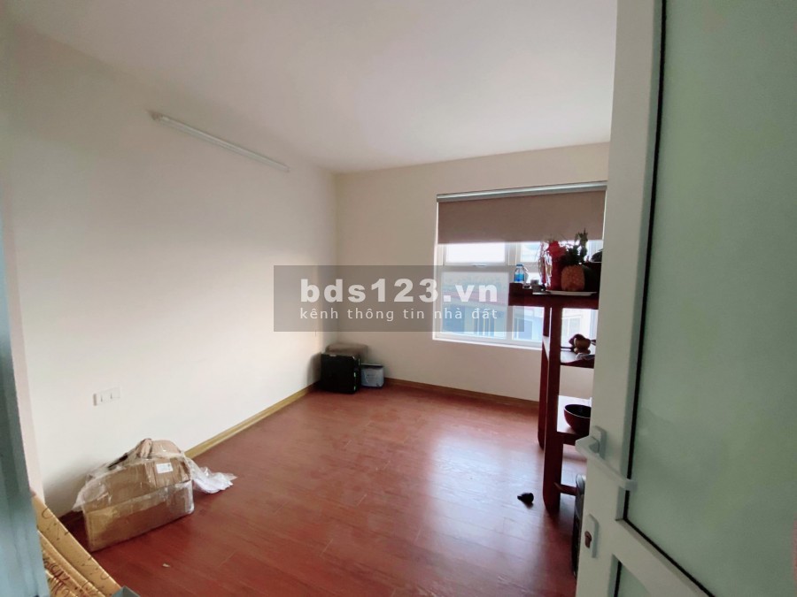 Bán cắt lỗ căn hộ 80m2, 2PN, 2WC, full nội thất, giá 1.550 tỷ tại tòa FLC Star Tower. Lh 0962320441