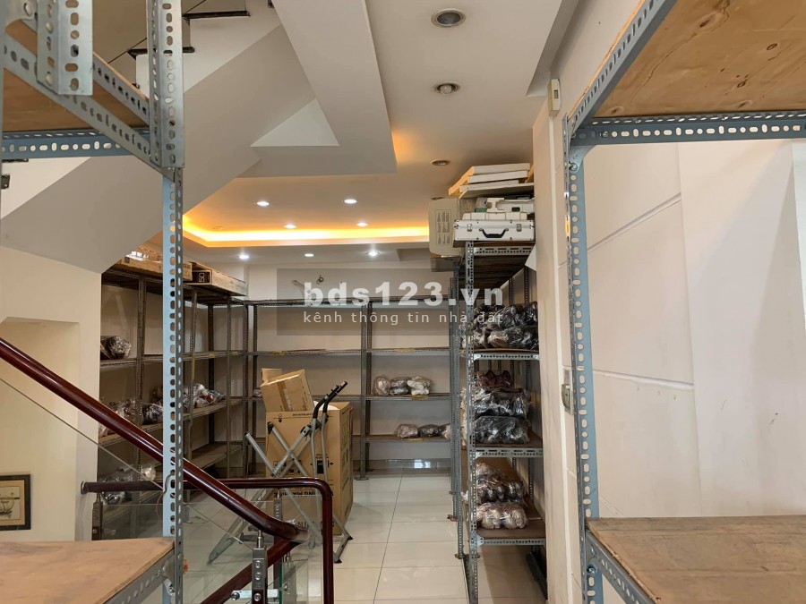 Bán nhà Trung Tâm Quận 5 đẹp lộng lẫy, mê ly, giá bán chỉ 16.5 tỷ
